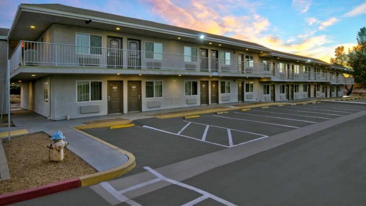 Motel 6 Victorville Dış mekan fotoğraf