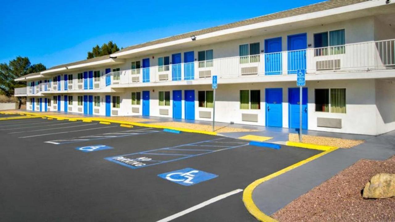 Motel 6 Victorville Dış mekan fotoğraf