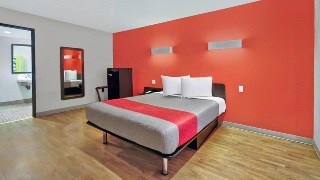 Motel 6 Victorville Dış mekan fotoğraf