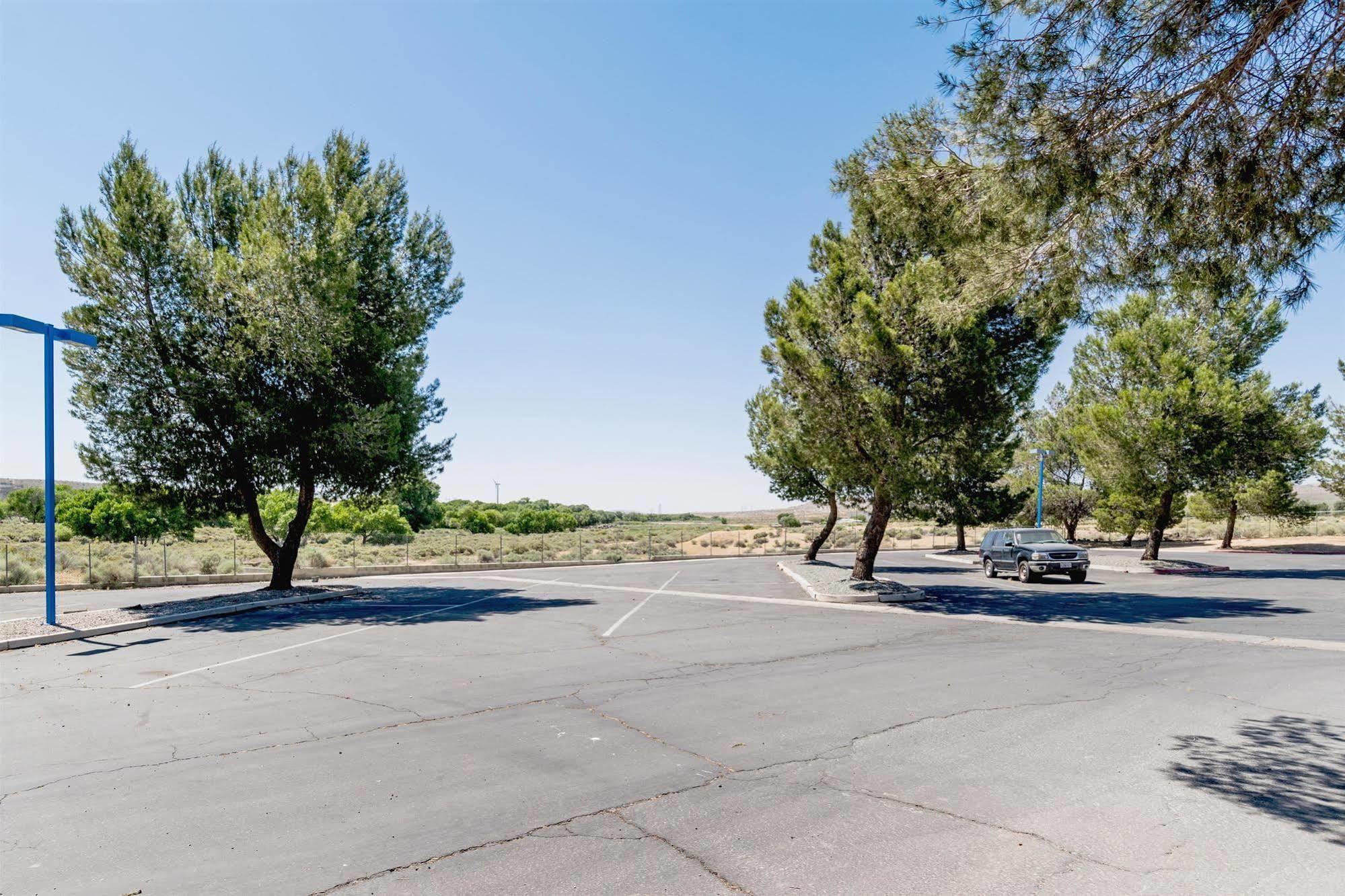Motel 6 Victorville Dış mekan fotoğraf